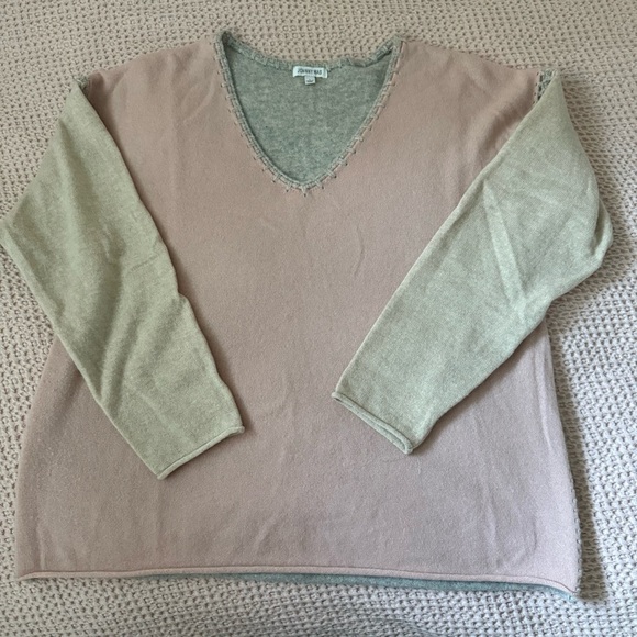 J Johnny Was Whip Stitch Sweater L – 100% Cashmere Blush Pink & Gray Colorblock - Picture 2 of 10